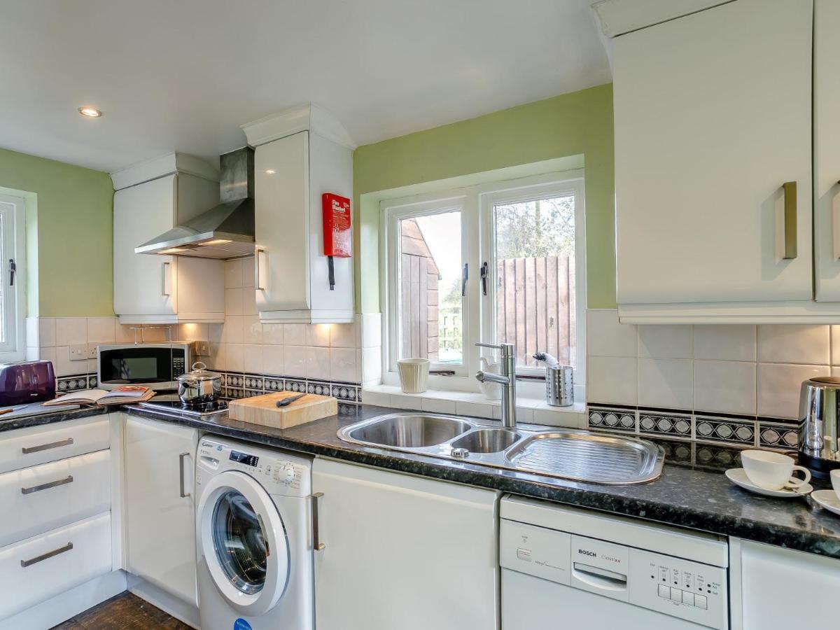 1 Bed In Fenny Bentley 80376 Villa Exterior foto